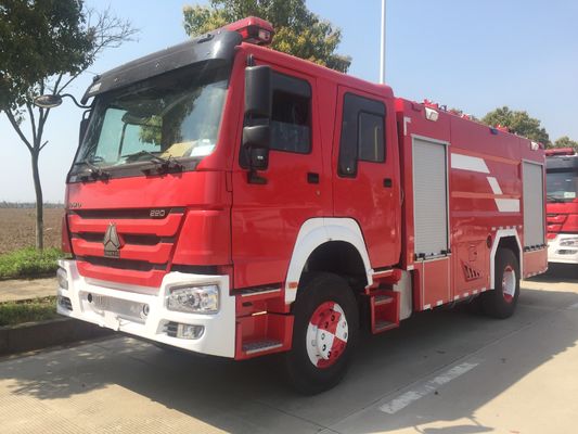 HOWO Water Foam Fire Fighting Truck , 4x2 8 Ton Emergency Rescue Vehicle