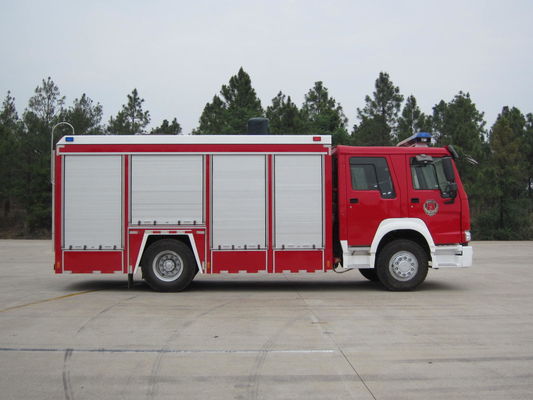 Red Color Diesel Gas RC Fire Truck 4x2 For Fire Fighting Emergency Rescue