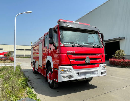 SINOTRUK Fire Truck And Fire Engine 310hp 4x2 Type 8 Ton Foam Capacity