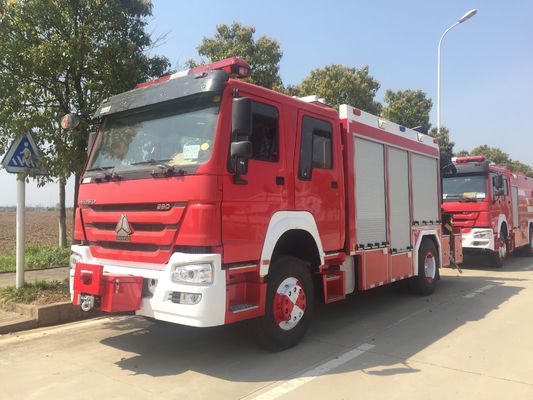 Howo Fire Fighting Light Rescue Fire Truck 228KW 4x2 With 5 Ton Crane