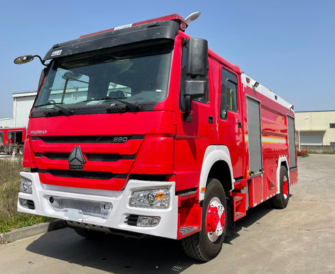 Howo Foam Fire Department Rescue Trucks 228kw With Double Cabin