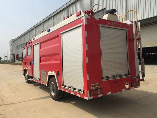 کامیون آتش نشانی فوم ISUZU 139KW، مینی آتش نشانی 4x2 4000L با فوم آب