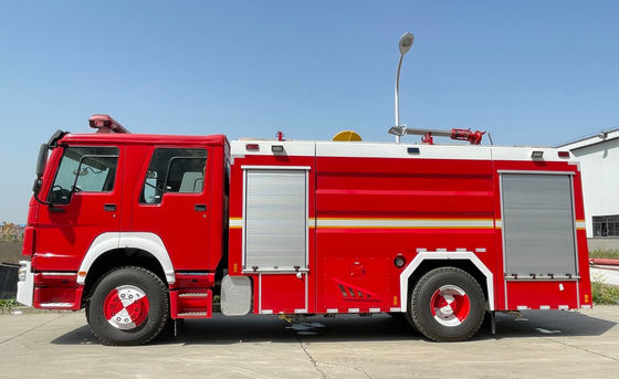 SINOTRUK 228kw Heavy Duty Truck 6 چرخ دار نوع 8000 لیتری فوم