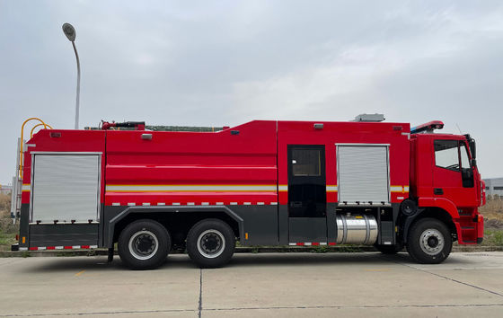 موتور آتش نشانی سریع نجات سریع IVECO 10T با فوم آب چند منظوره