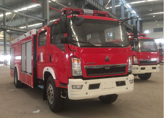 HOWO 6 Wheeled Foam Fire Fighting Truck 4000L Capacity For Forest